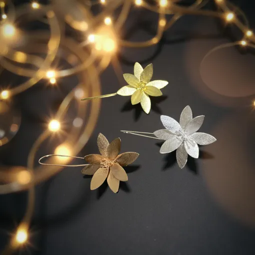 boucles d'oreilles petites fleurs ouvertes